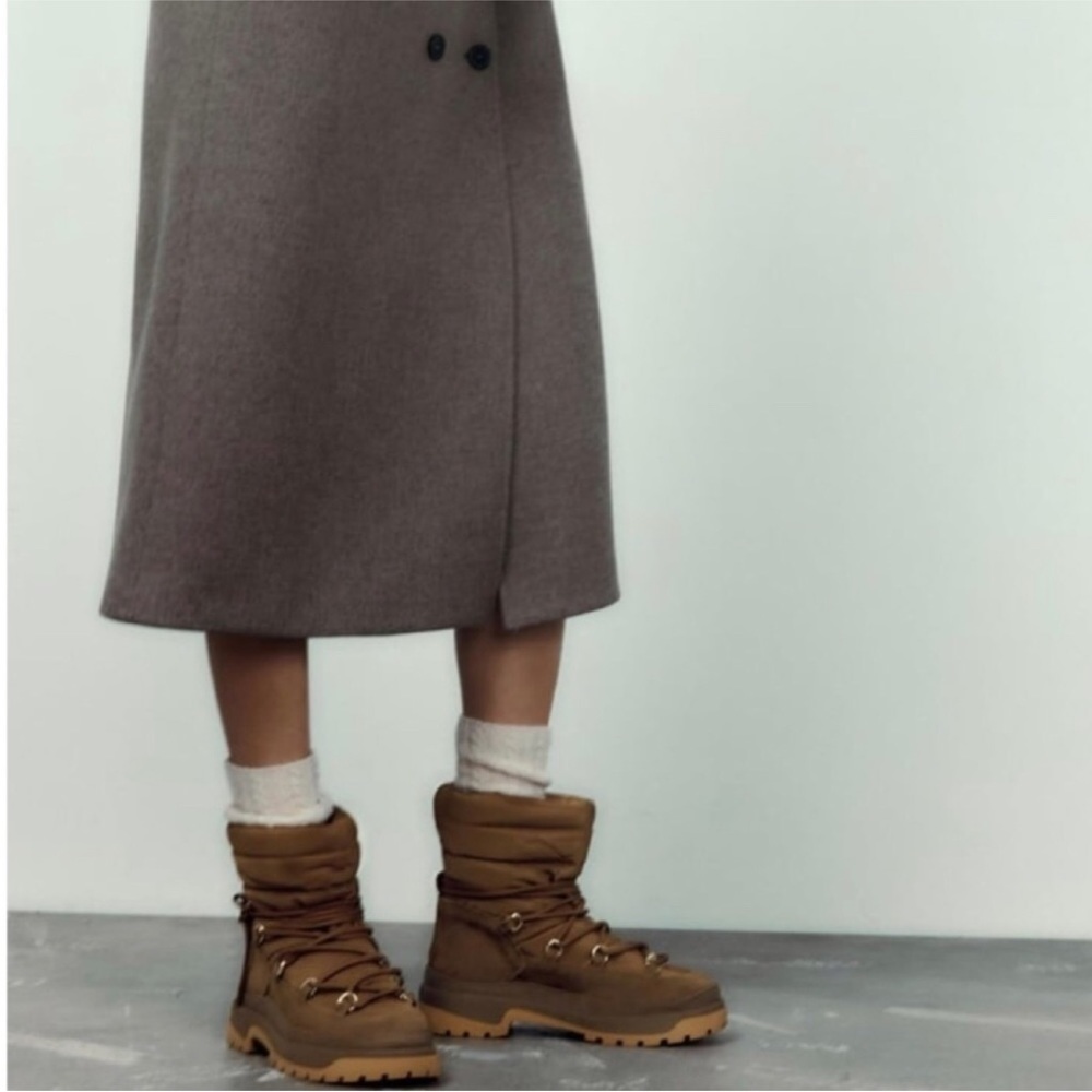 NEW Zara puffer womens boots Sz 8 suede,nylon